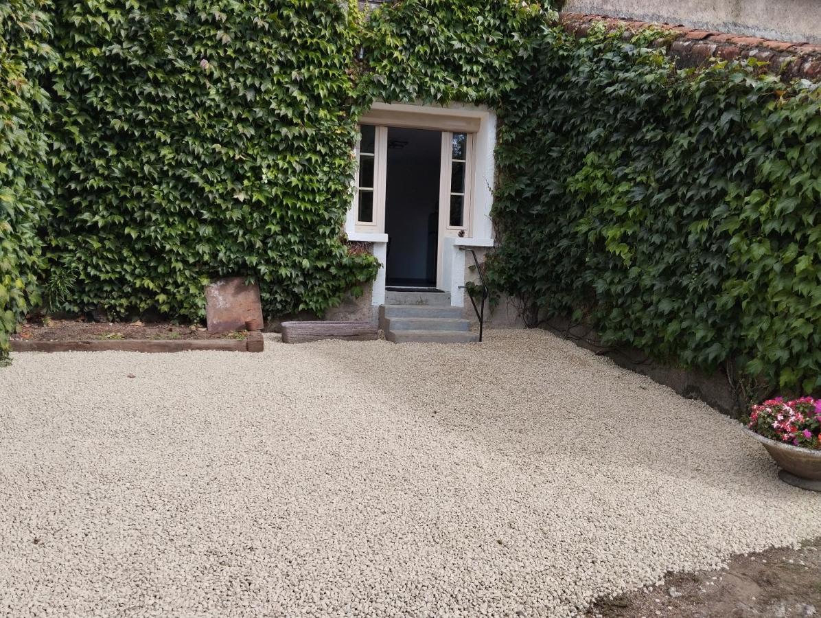 Maison Au Calme Avec Vue Etang Clesse  Luaran gambar